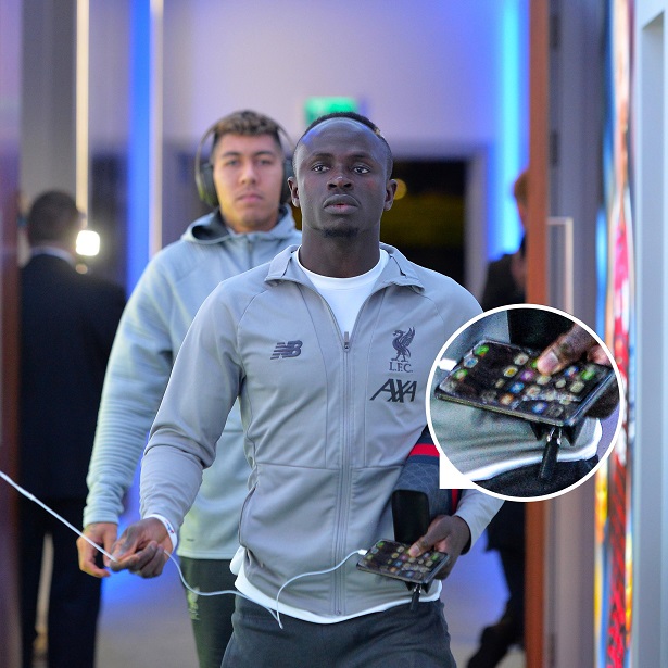 sadio mane phone-min.jpg
